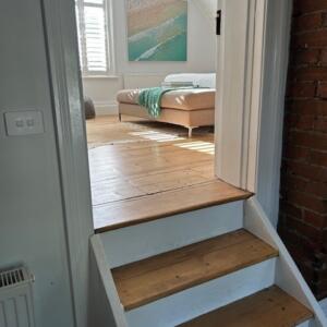 Entrytomasterbedroom